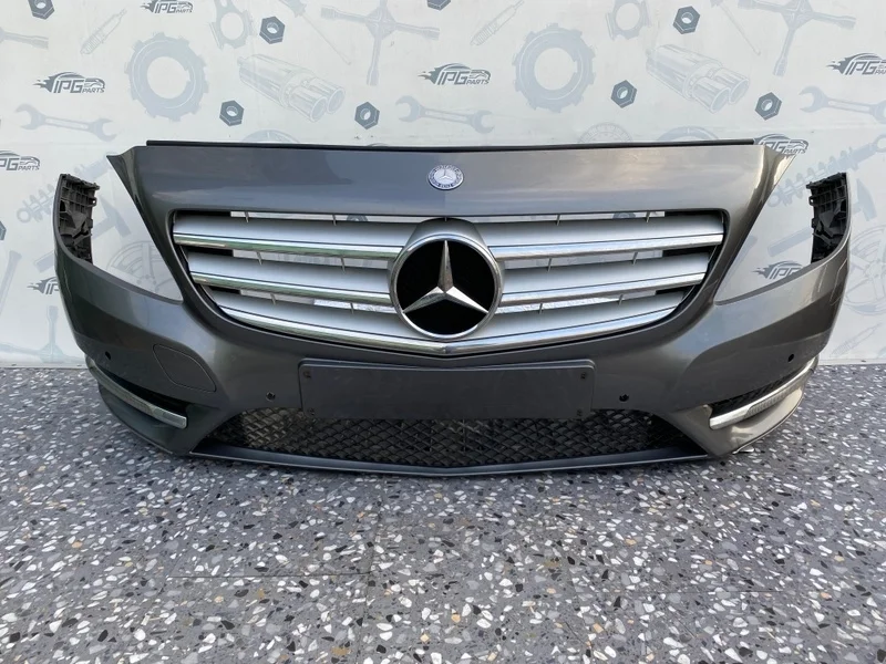 Бампер передний Mercedes-benz 2013 W246