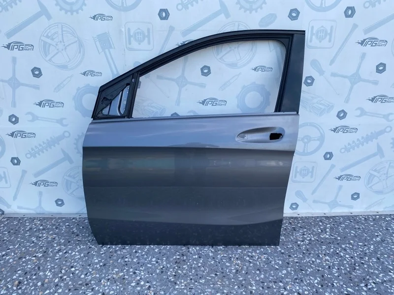 Дверь передняя левая Mercedes-benz 2013 W246