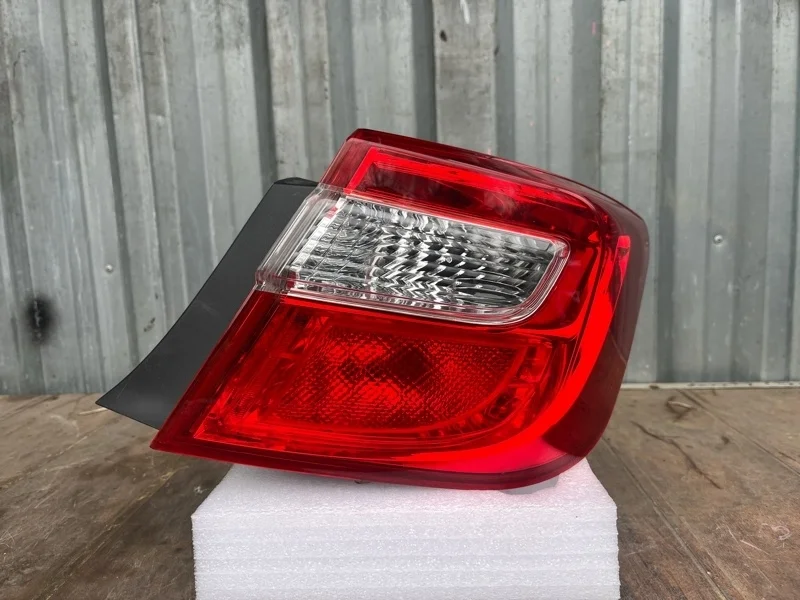 Фонарь Toyota Camry 2011-2014 50