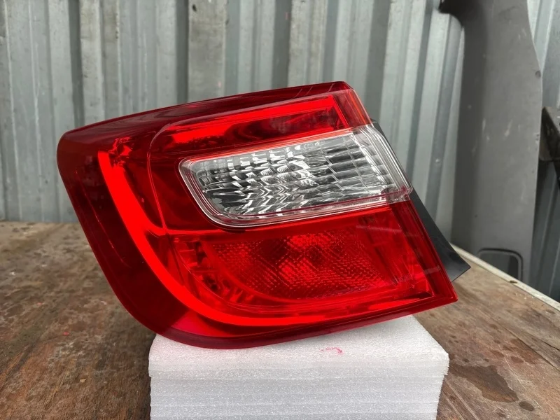 Фонарь Toyota Camry 2011-2014 50