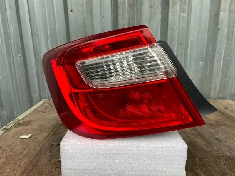 Фонарь Toyota Camry 2011-2014 50