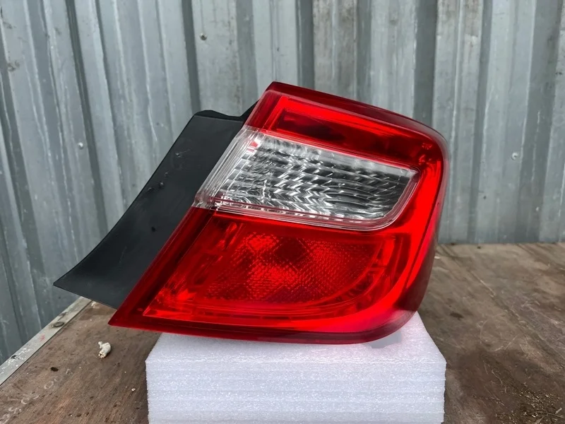 Фонарь Toyota Camry 2011-2014 50