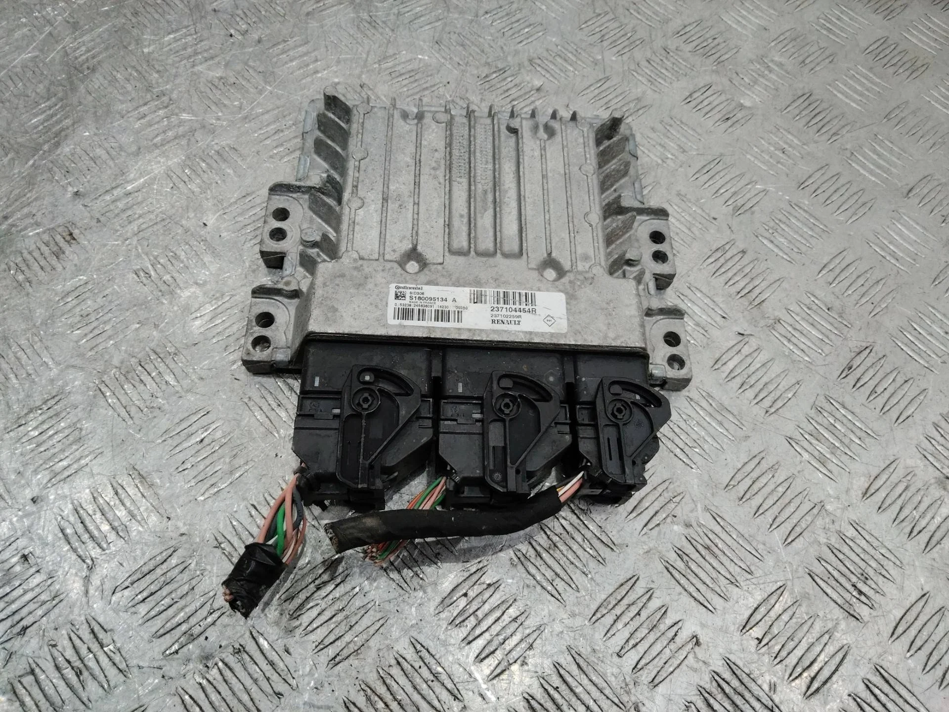 блок управления двигателем Renault Duster 1 поколение