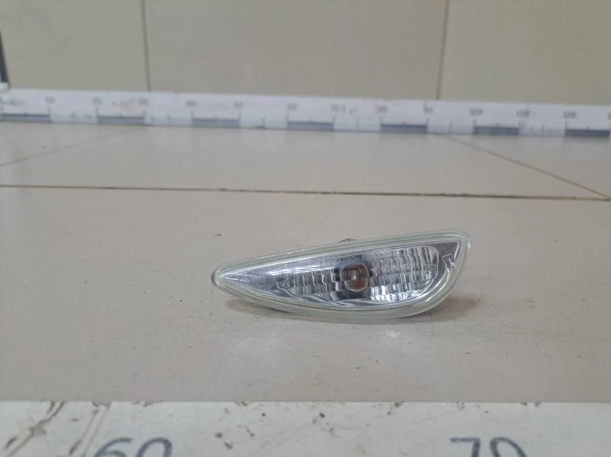 Повторитель на крыло Hyundai Solaris 2010-2017