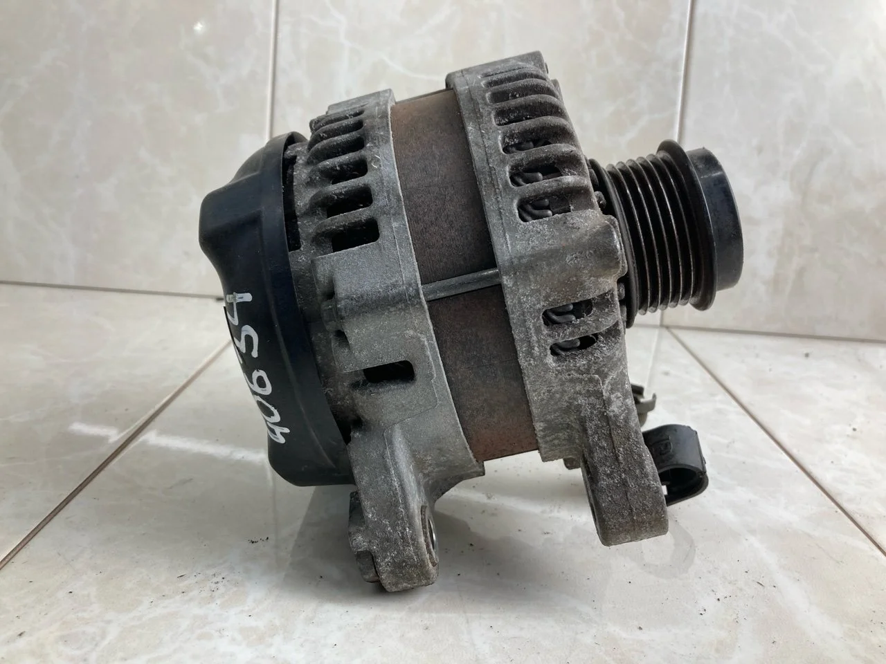 Генератор Toyota Auris E150 2006-2012 270600T050 1.8 2ZRFAE