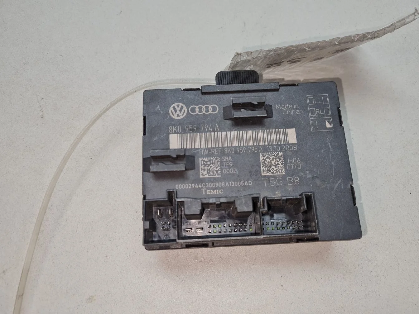 Блок комфорта задней правой двери для Audi A4 B8 2007-2015