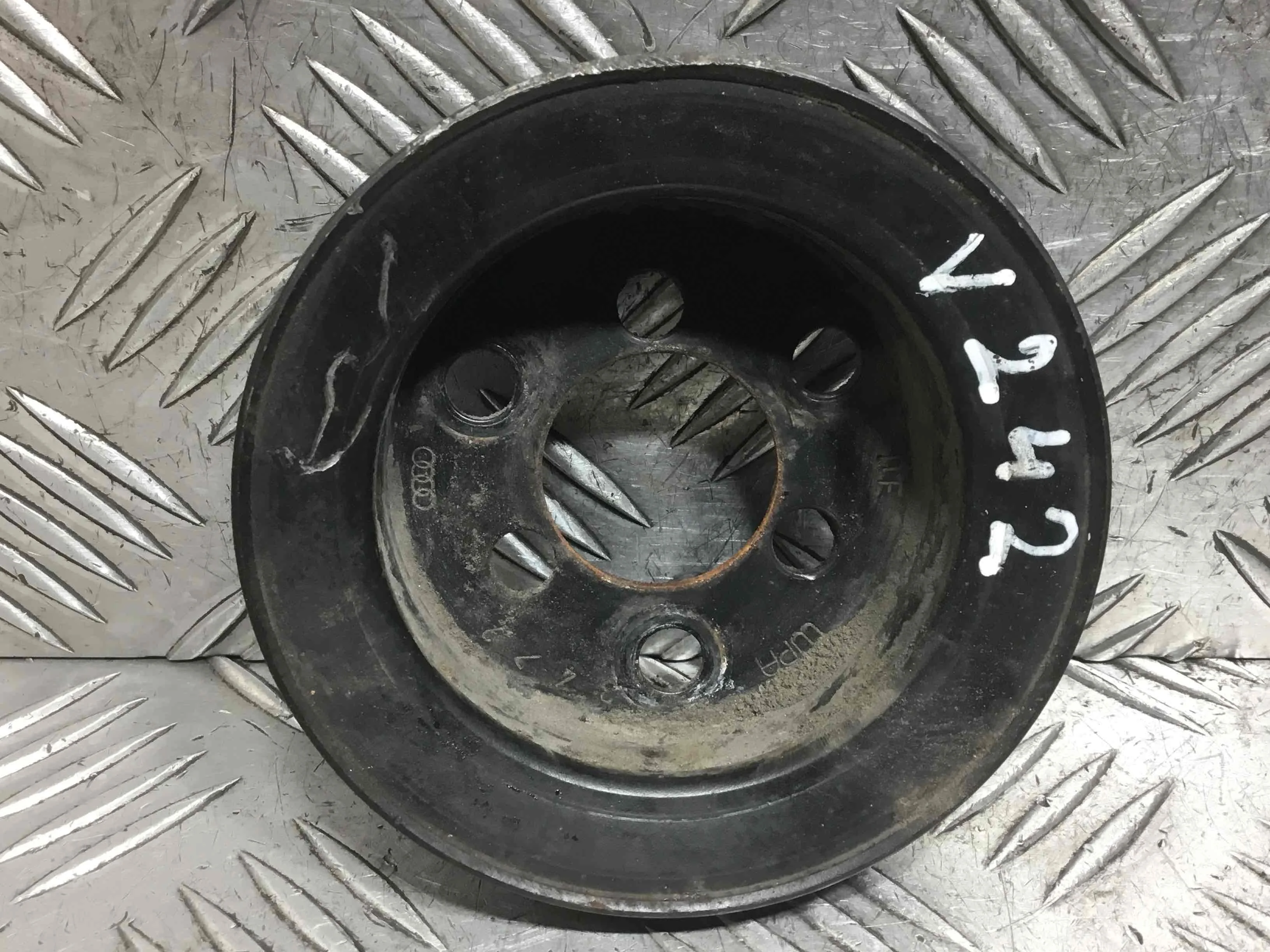 Шкив помпы Volkswagen Passat B5 (1996-2000) бензин 1.8 i Механика Седан