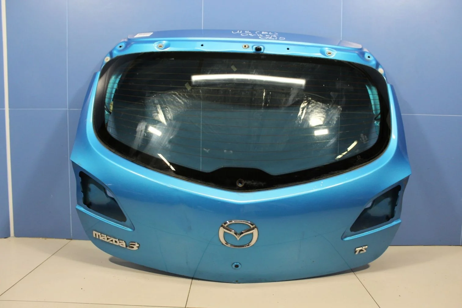 дверь багажника со стеклом для Mazda 3 BL 2009-2013