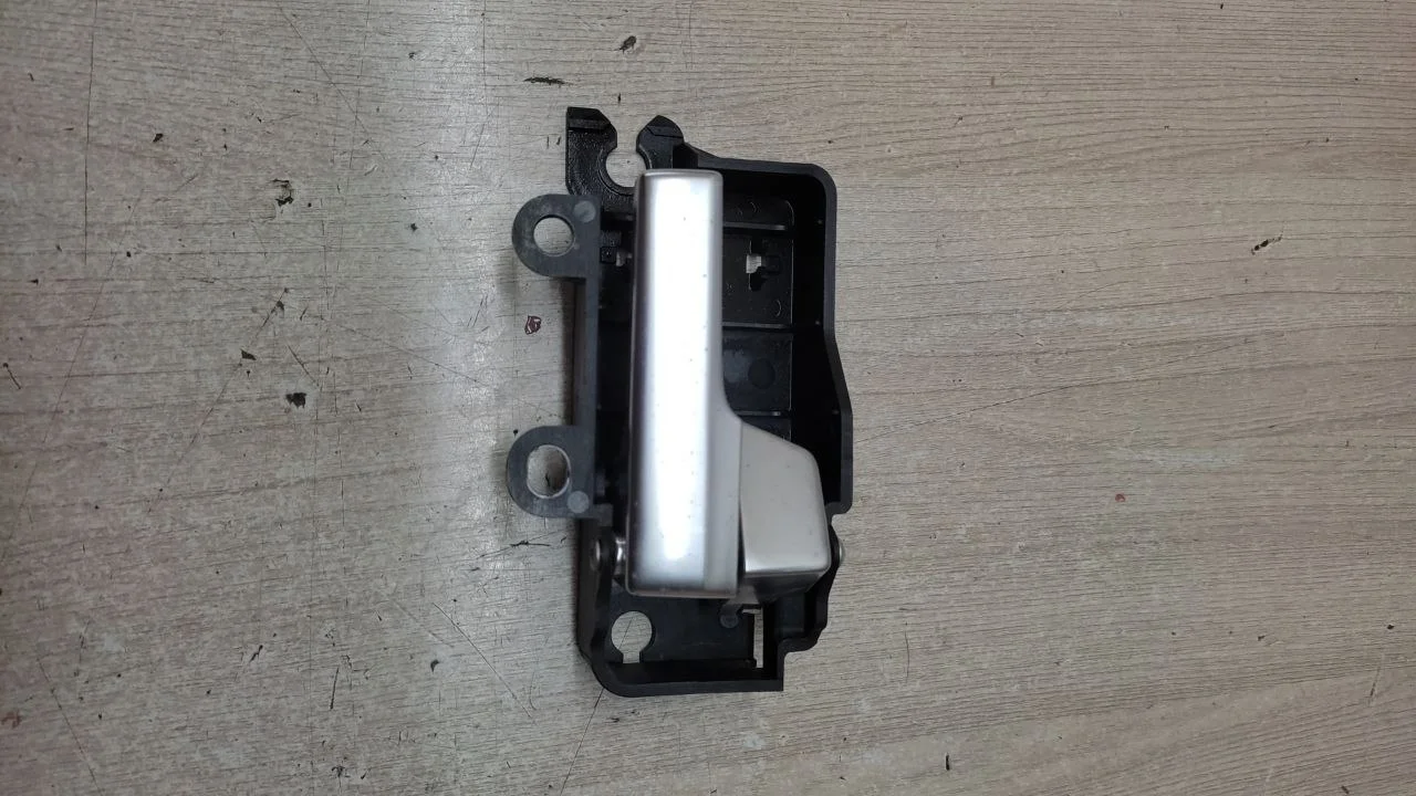 [Б/У] Ручка двери внутренняя правая Ford [Код: 00593969 ]