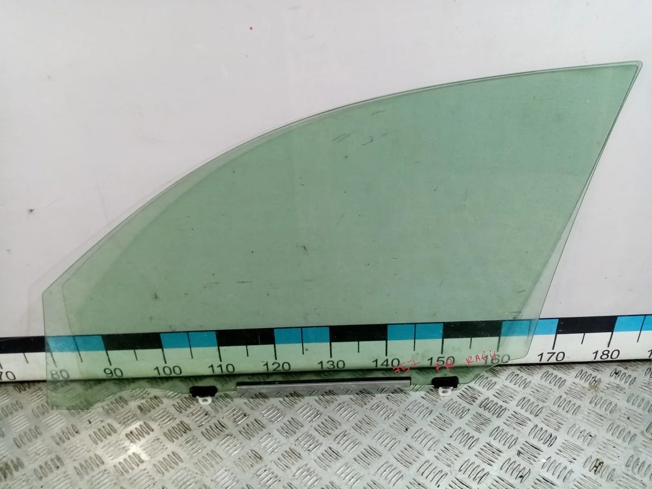 [Б/У] Стекло двери передней правой TOYOTA RAV 4 [Код: 00593720 ]