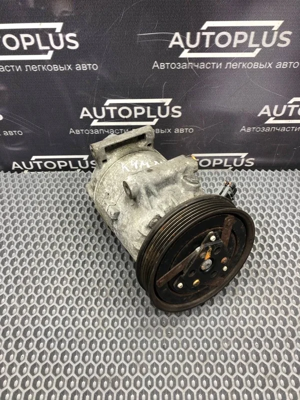 Компрессор кондиционера Renault Megane 2 2007 8200470242 СЕДАН K4M812