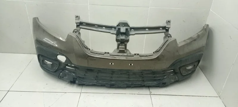 Бампер передний Renault Sandero Stepway 2