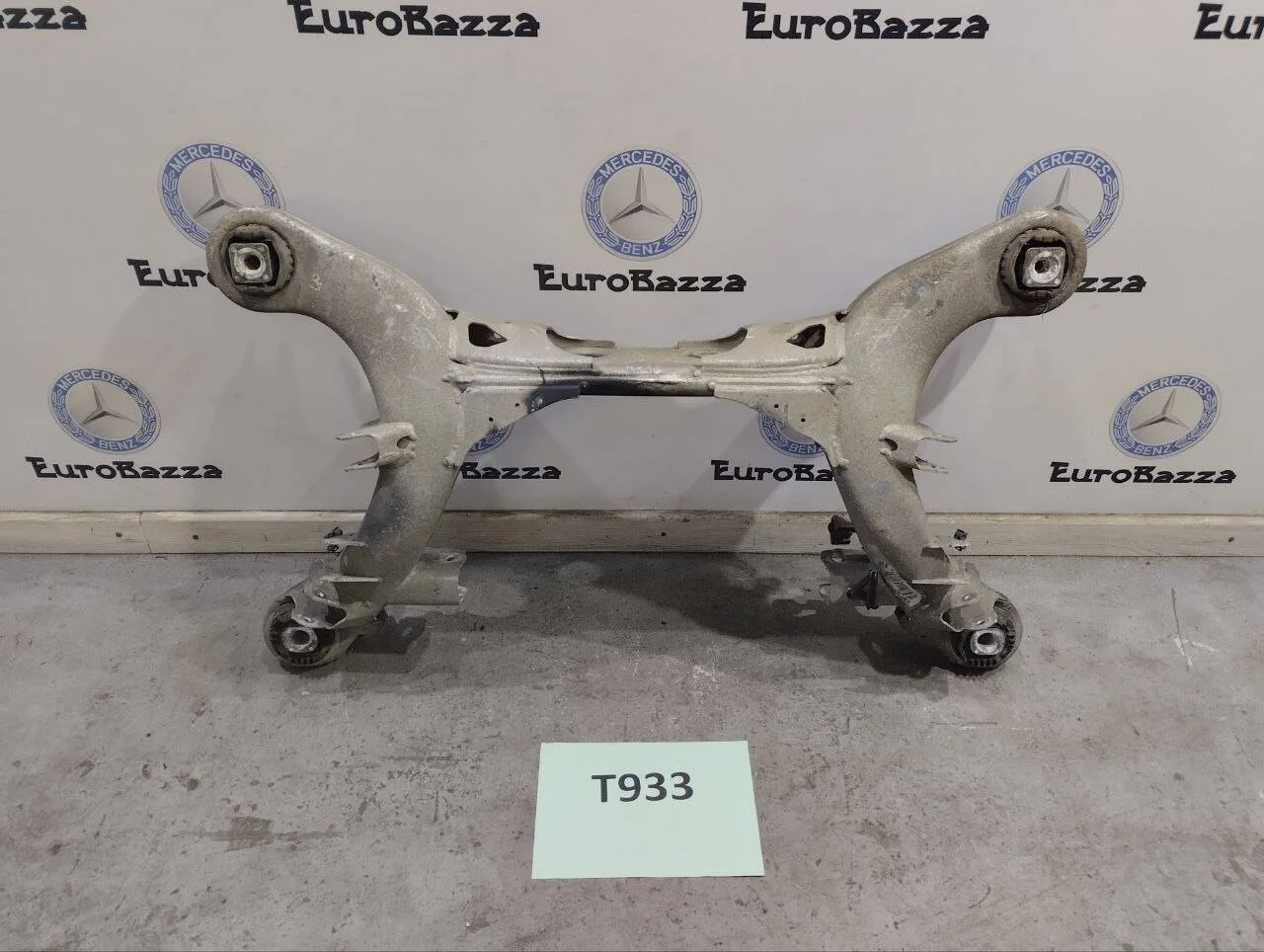 Подрамник задний Mercedes W211