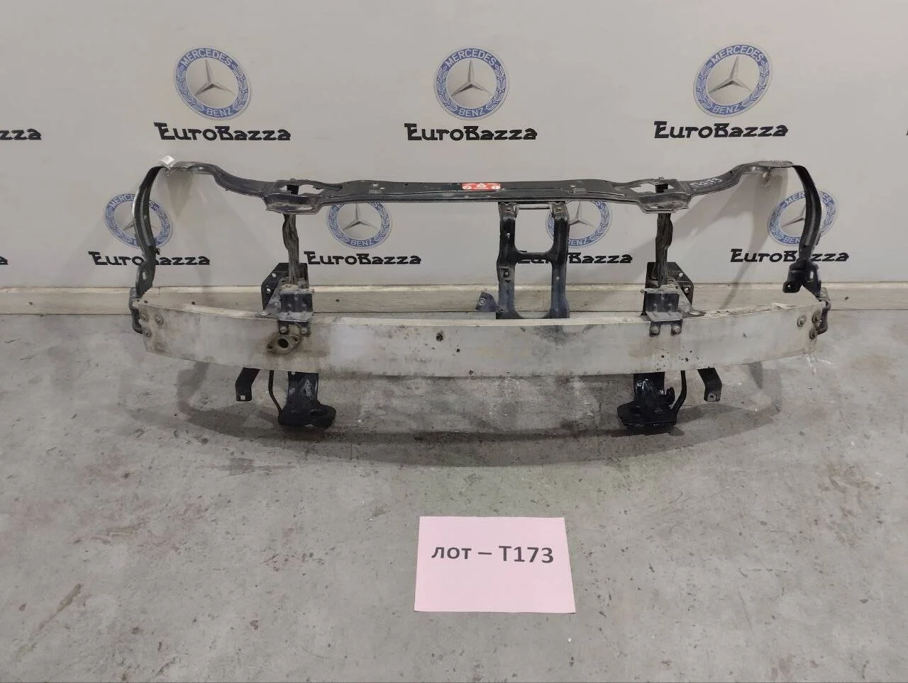 Телевизор Mercedes W203