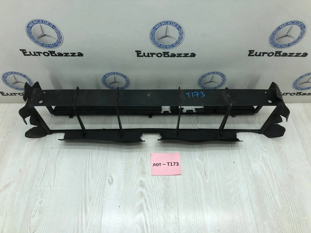 Дефлектор радиатора Mercedes W203