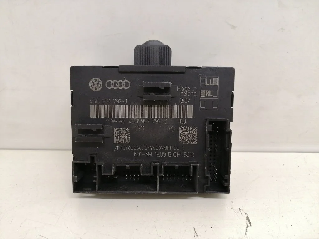 Блок управления двери Audi A6 2013 C7