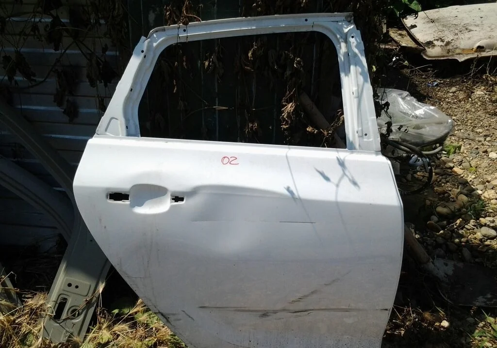 Дверь Opel Astra J 13285611
