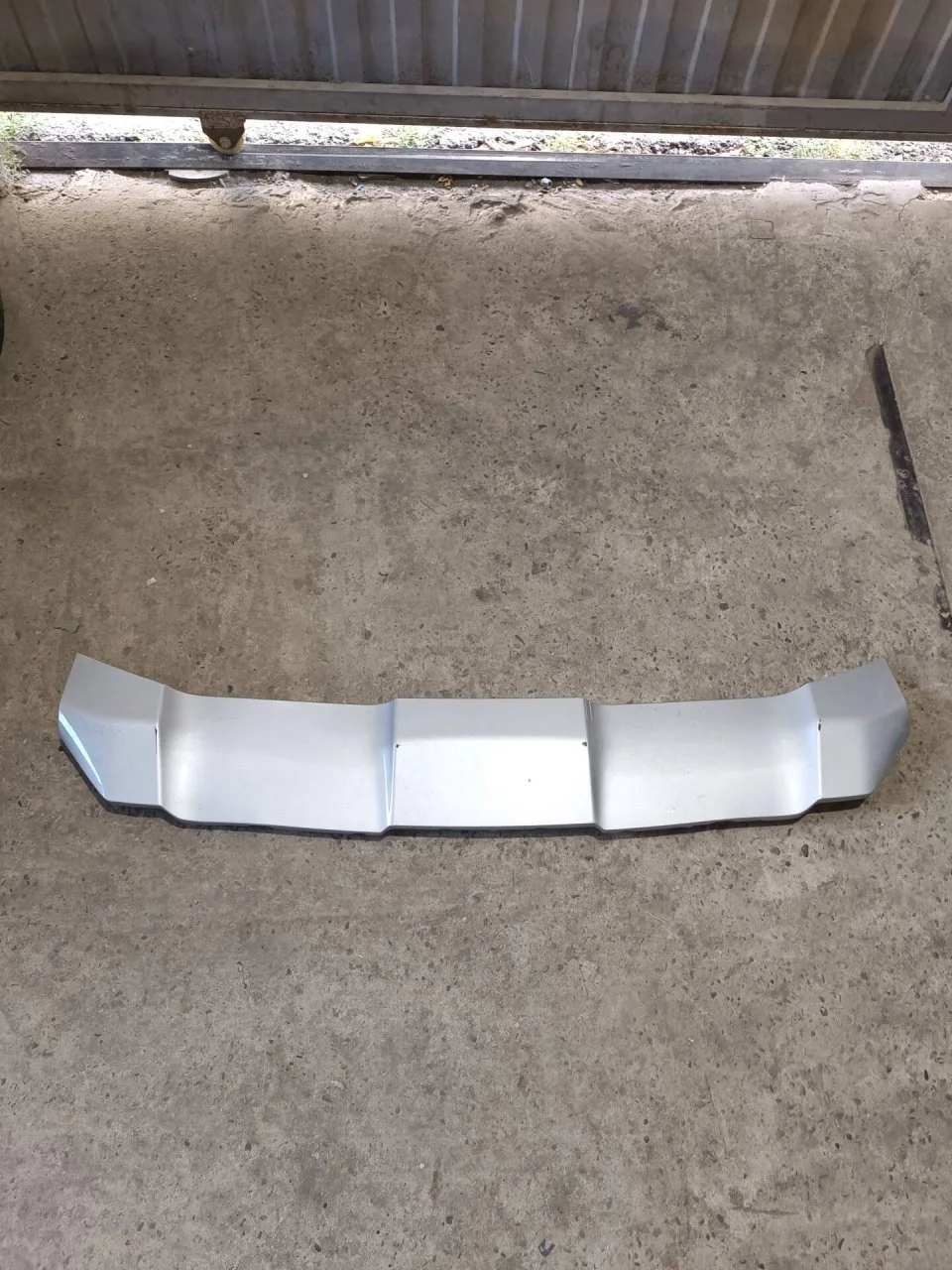Накладка бампера Lexus Lx 570 5212960050, передняя