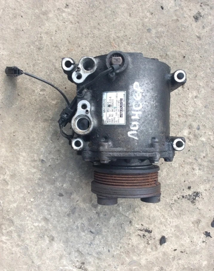 Компрессор кондиционера Mitsubishi Lancer 9 2000-2007 MN185570