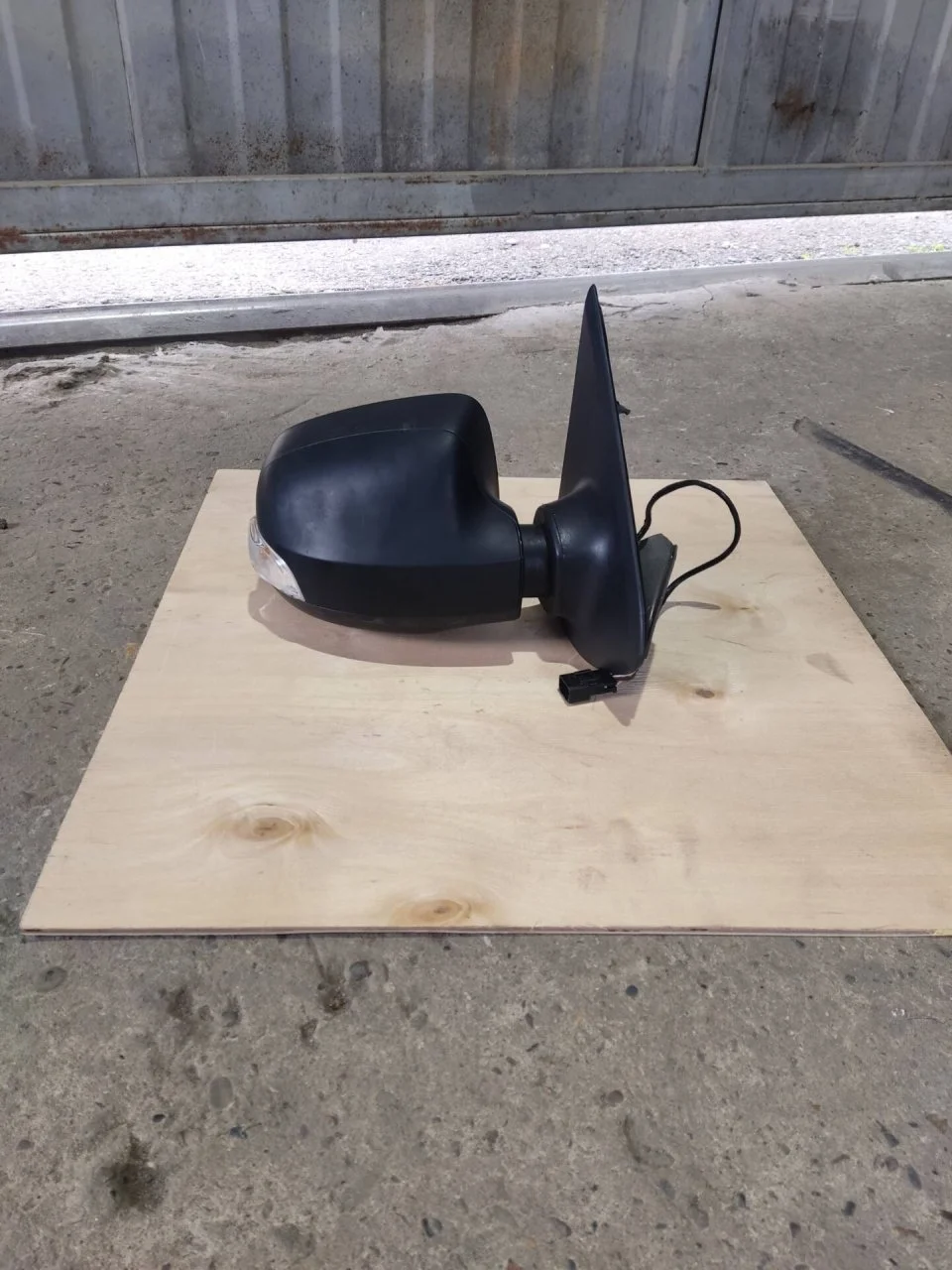 Зеркало Renault Sandero 2 2013-2018 963019406R, правое