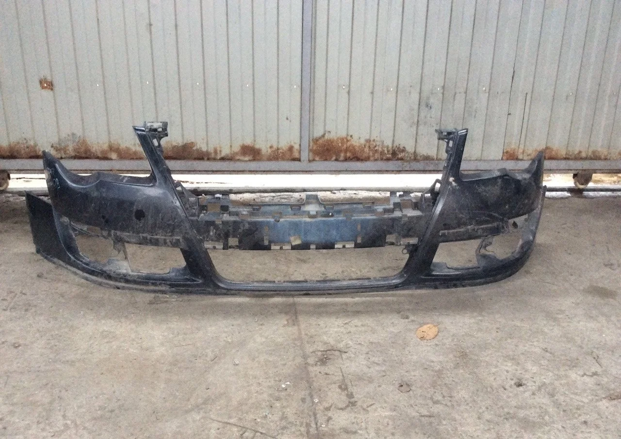 Бампер Volkswagen Passat B6 3C0807221, передний