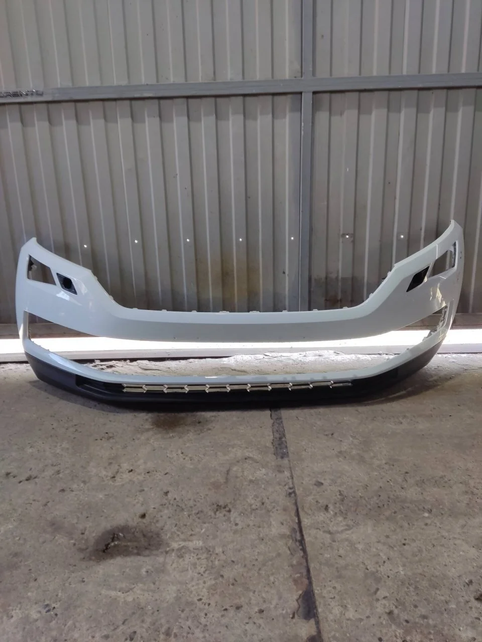 Бампер Skoda Kodiaq 2016-2022 565807221, передний
