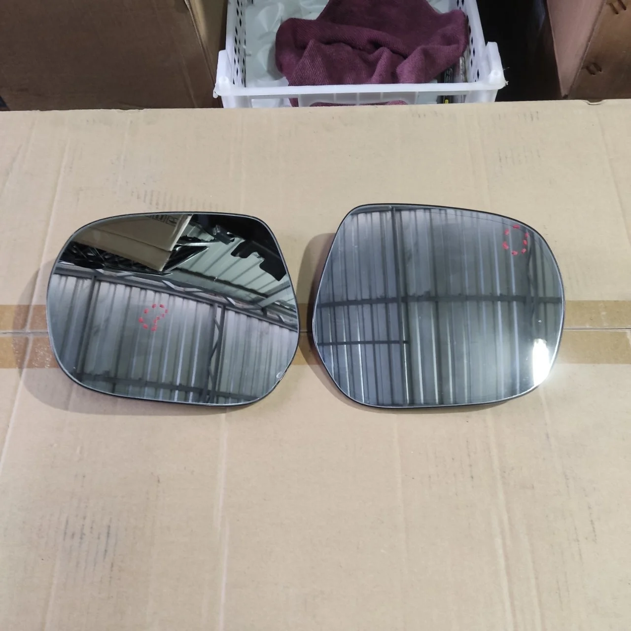 Зеркальный элемент Toyota Land Cruiser 200 2007-2012 8793160B70 200