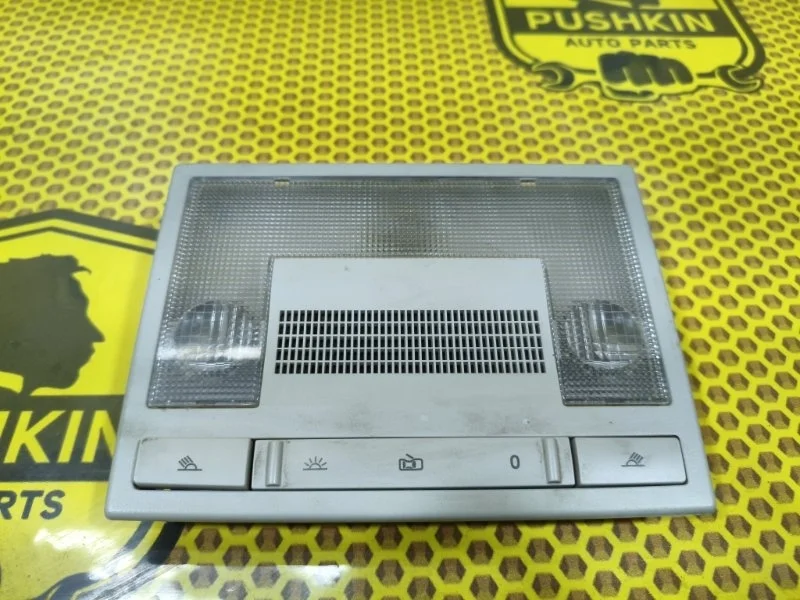 Плафон салонный передний Volkswagen Polo MK2 CWVB