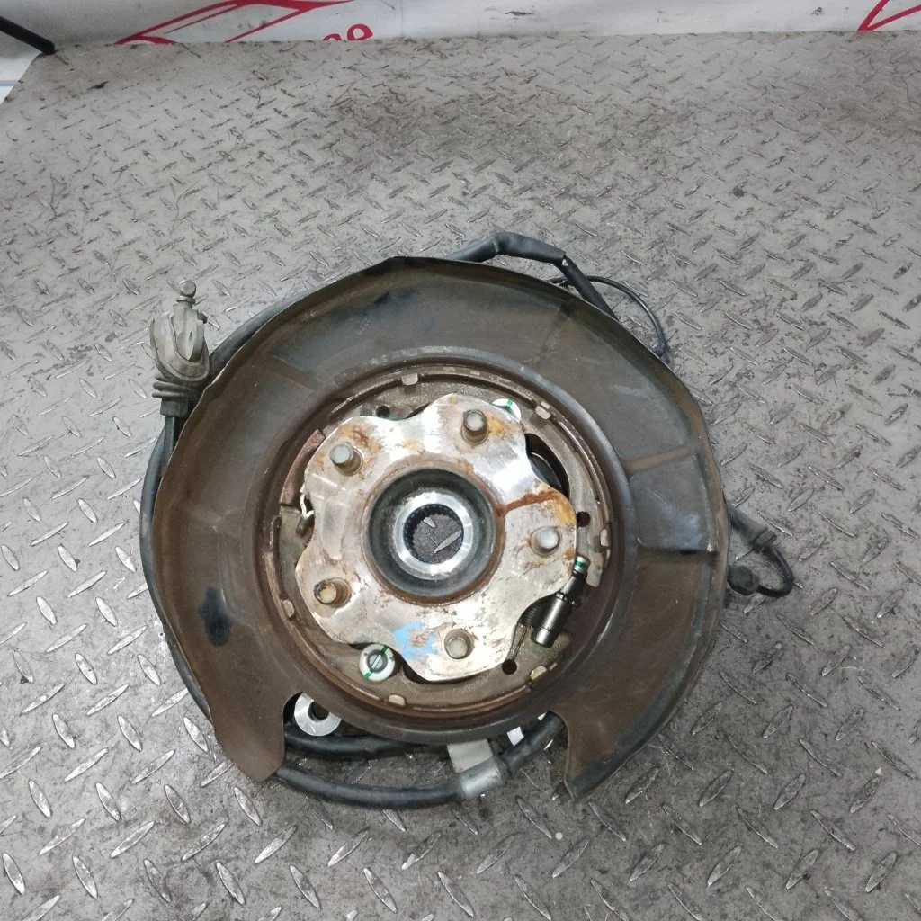 Кулак поворотный Nissan Murano 430181AA0A Z51, задний правый