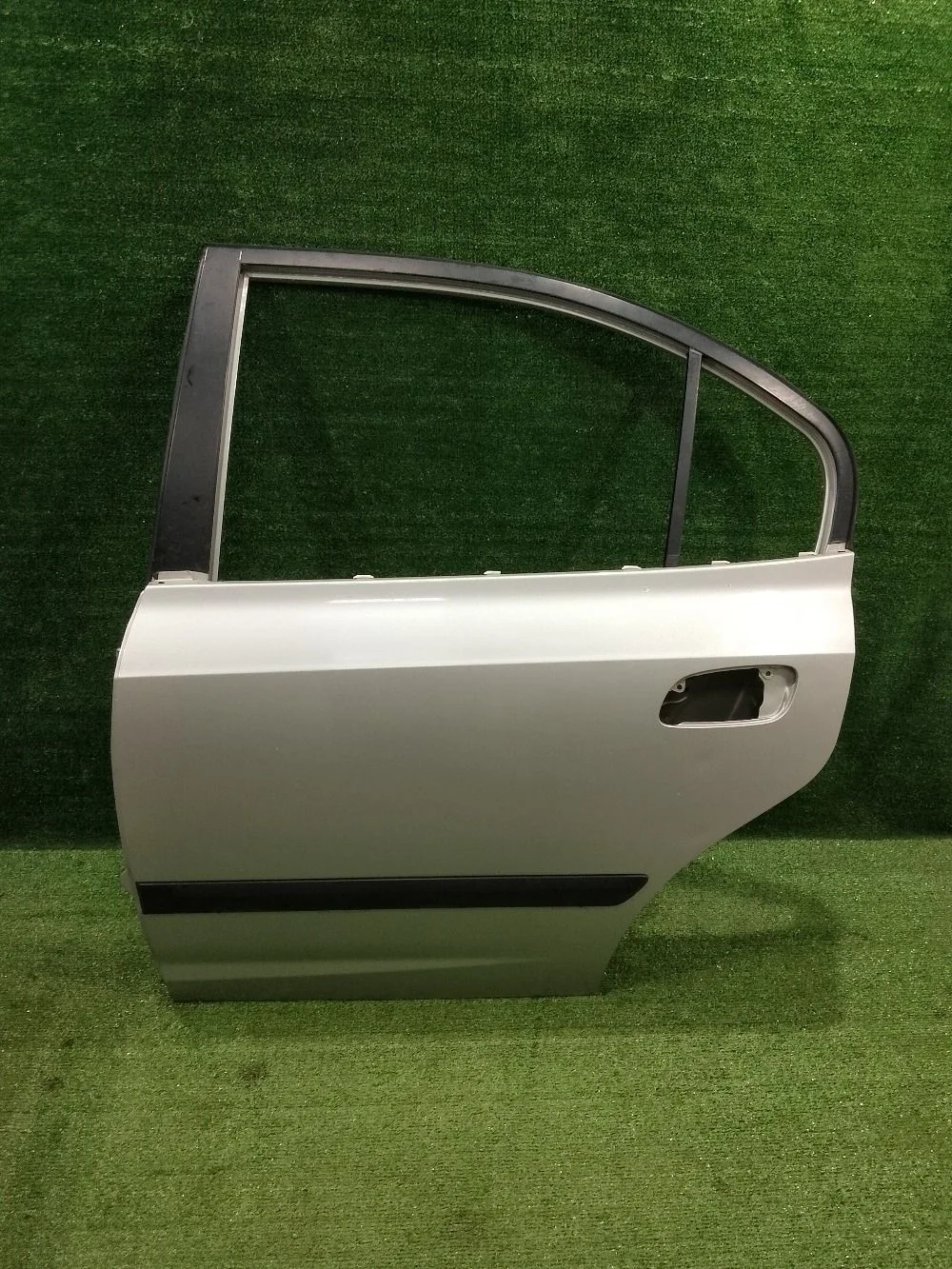 Дверь задняя левая Hyundai Elantra III