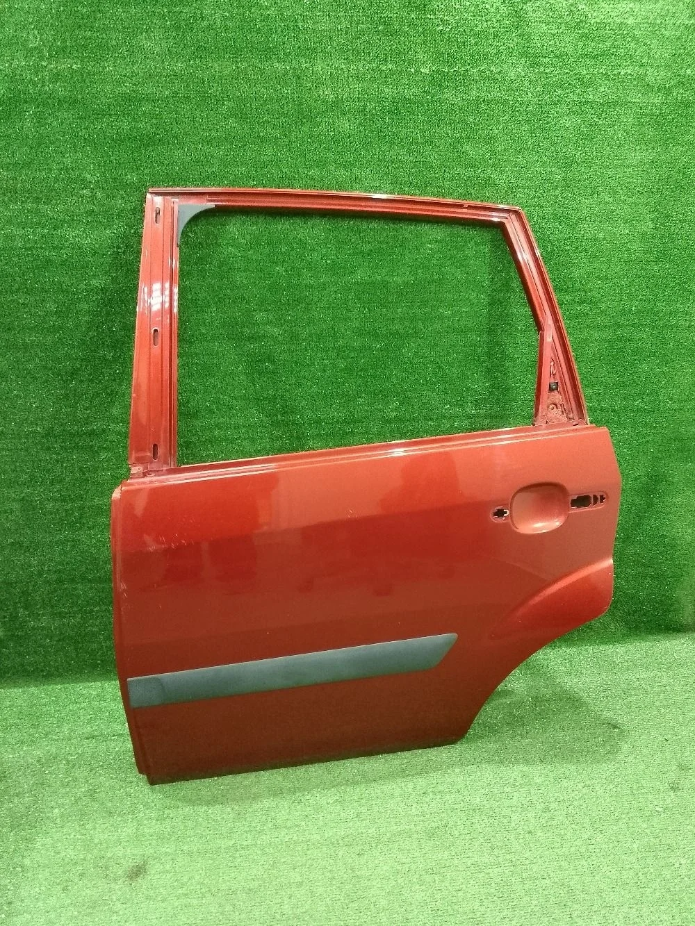 Дверь задняя левая Ford Fiesta