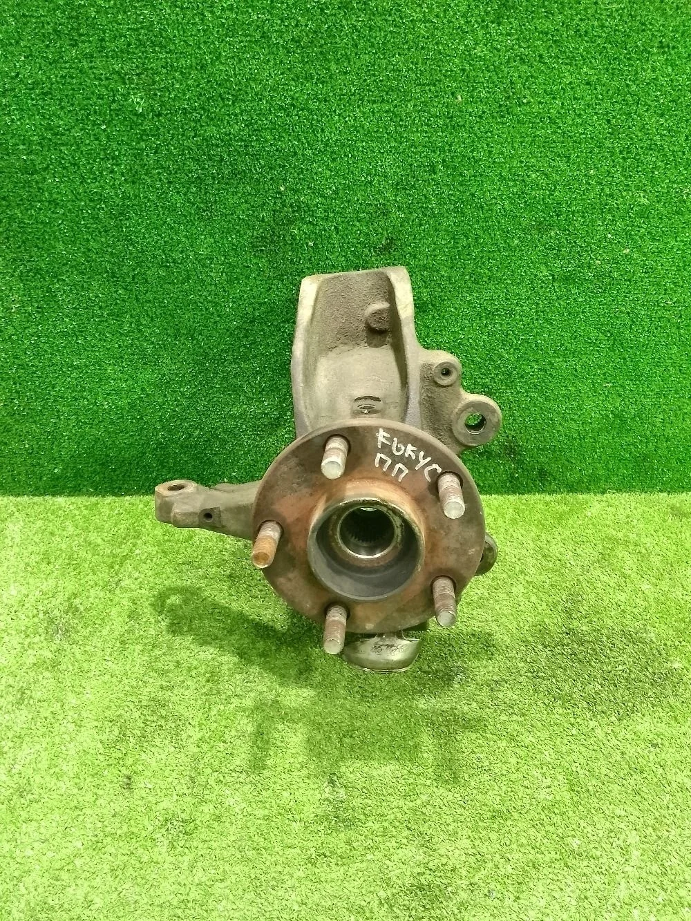 Кулак поворотный передний правый Ford Focus II