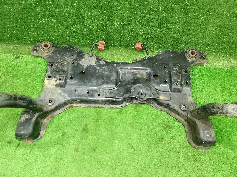 Подрамник Ford Focus 2