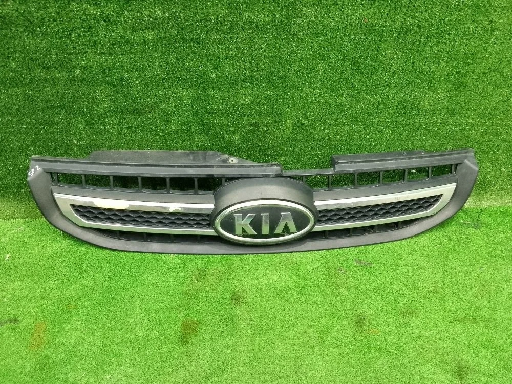 Решетка радиатора  Kia Sportage II