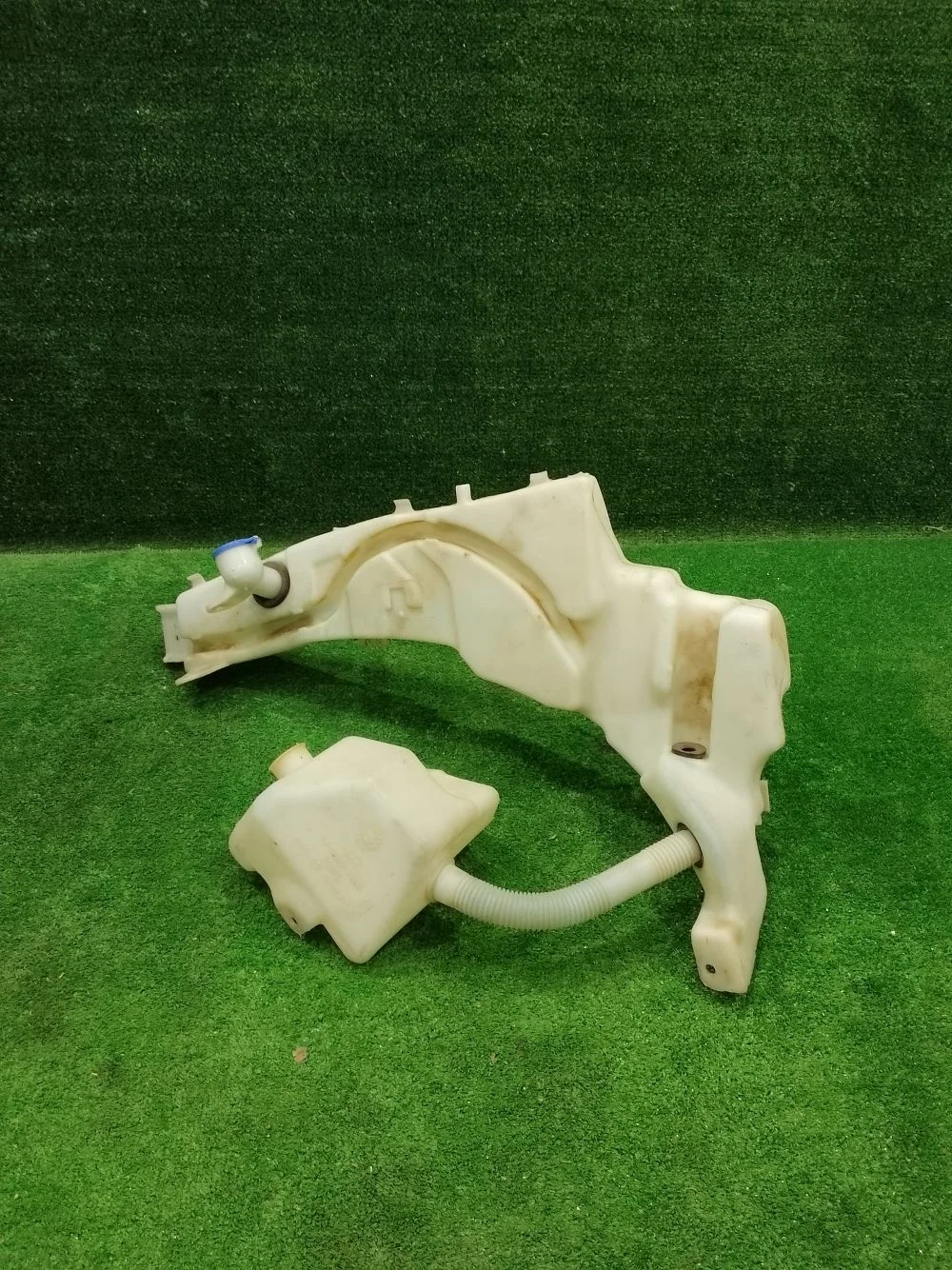 Бачок омывателя Ford Focus II