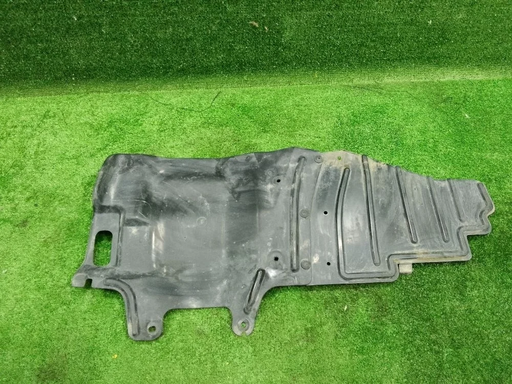 Пыльник двигателя левый Mitsubishi Lancer 9