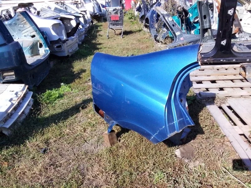 Крыло заднее правое Honda Civic 8 4D