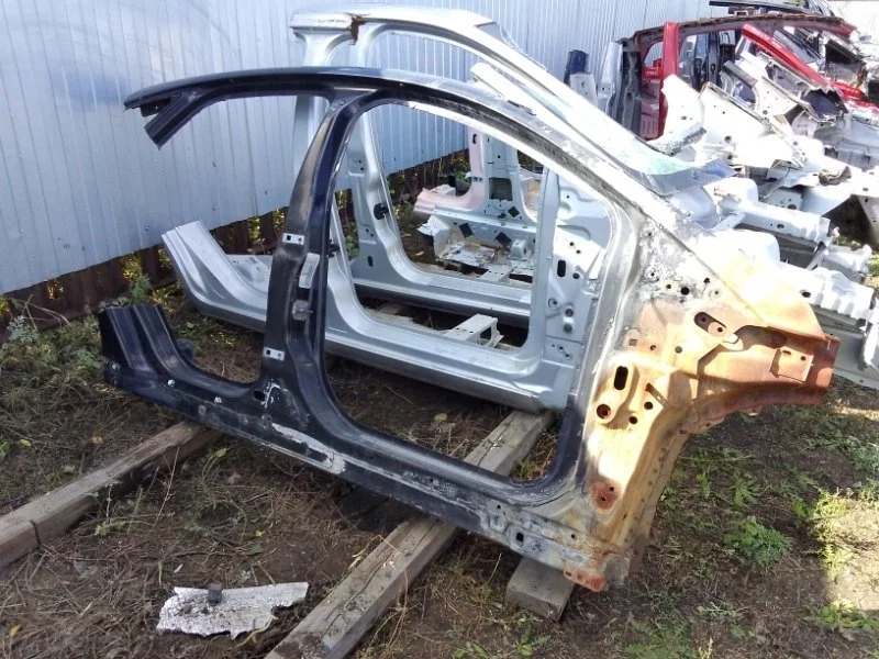 Порог кузова правый Ford Focus 3