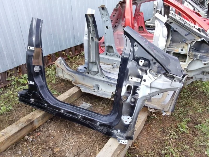 Порог кузова правый Ford Focus 3