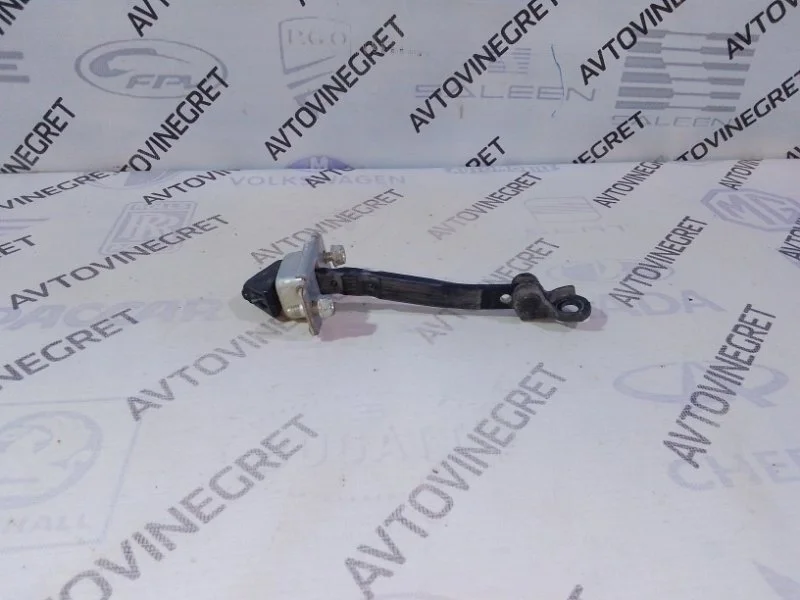 Ограничитель двери задней Mazda 3 (BL)