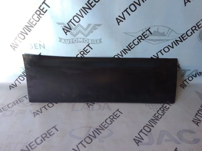 Молдинг двери задний правый Nissan Qashqai J10