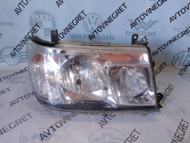 Фара правая Toyota Land Cruiser 100 китай с дефект