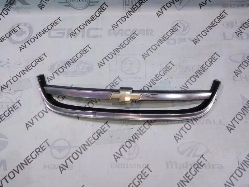 Накладка решетки радиатора Chevrolet Lacetti