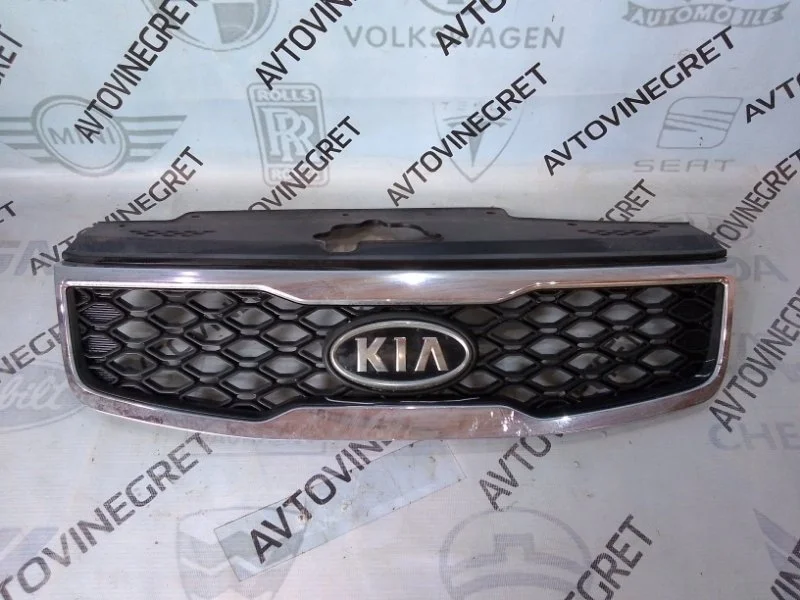 Решетка радиатора Kia Rio 2