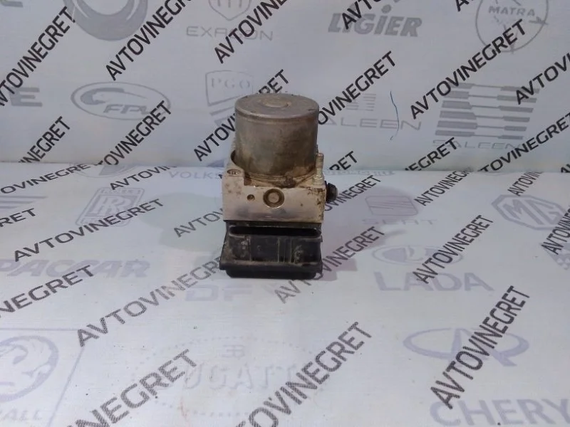 Блок ABS Nissan Primera P12