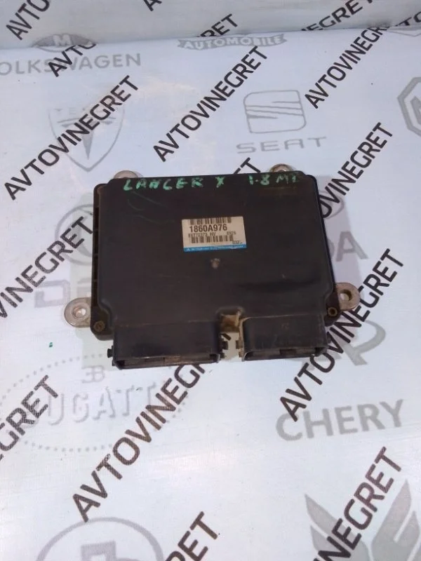 Блок управления двигателем Mitsubishi Lancer 1,8