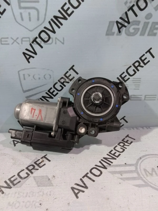Мотор стеклоподъемника передний левый Kia Ceed 1