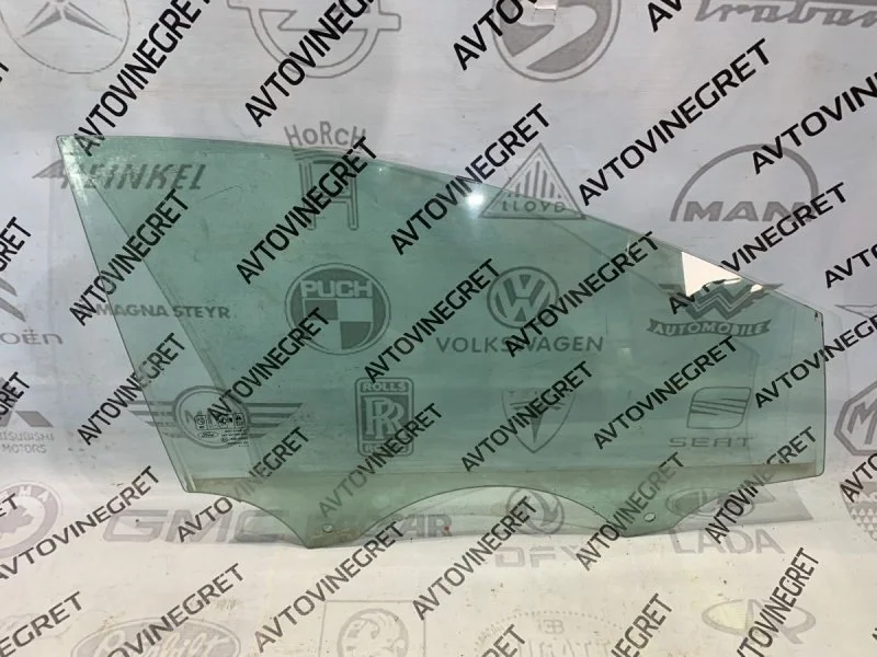 Стекло двери переднее правое Ford Focus 3