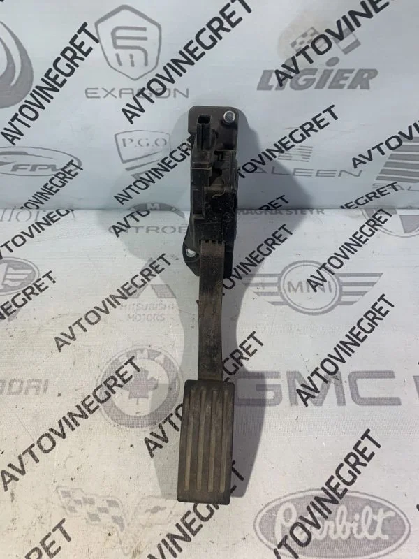 Педаль газа Ford Focus 3