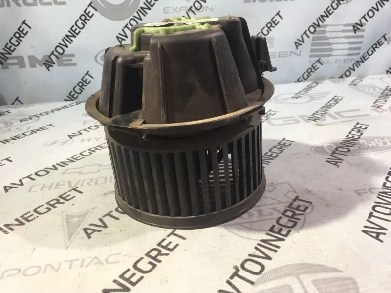 Мотор печки Renault Duster 1 F4R 2.0